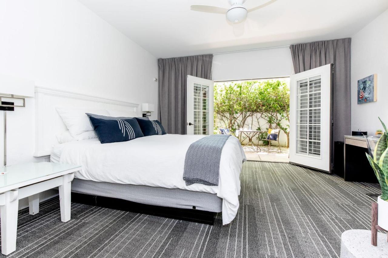 Hotel Alcazar Palm Springs